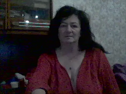 Snapshot of GypsiQueen2 chatting on 11, 2, 2025 GypsiQueen2 online show from 11, 2, 2025