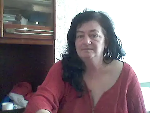 Snapshot of GypsiQueen2 chatting on 14, 2, 2025 GypsiQueen2 online show from 14, 2, 2025
