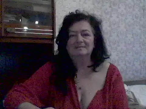 Snapshot of GypsiQueen2 chatting on 14, 2, 2025 GypsiQueen2 online show from 14, 2, 2025