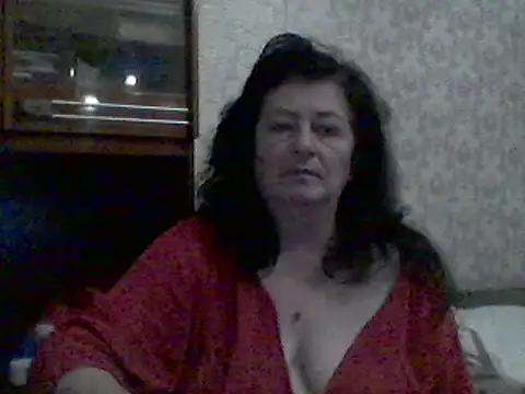 Snapshot of GypsiQueen2 chatting on 14, 2, 2025 GypsiQueen2 online show from 14, 2, 2025