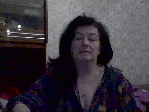 Snapshot of GypsiQueen2 chatting on 17, 2, 2025 GypsiQueen2 online show from 17, 2, 2025