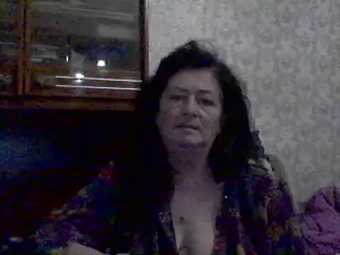 Snapshot of GypsiQueen2 chatting on 17, 2, 2025 GypsiQueen2 online show from 17, 2, 2025