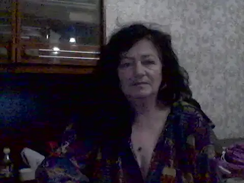 Snapshot of GypsiQueen2 chatting on 19, 2, 2025 GypsiQueen2 online show from 19, 2, 2025