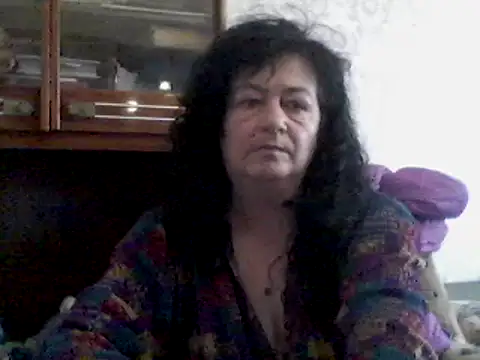 Snapshot of GypsiQueen2 chatting on 20, 2, 2025 GypsiQueen2 online show from 20, 2, 2025