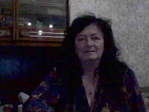 Snapshot of GypsiQueen2 chatting on 21, 2, 2025 GypsiQueen2 online show from 21, 2, 2025