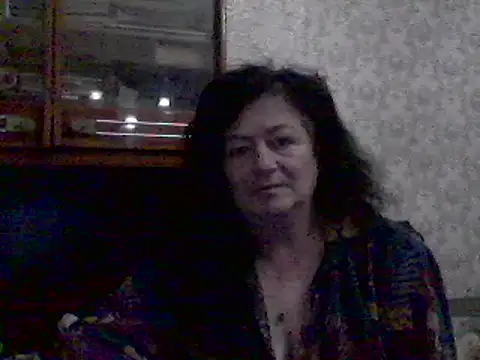 Snapshot of GypsiQueen2 chatting on 21, 2, 2025 GypsiQueen2 online show from 21, 2, 2025