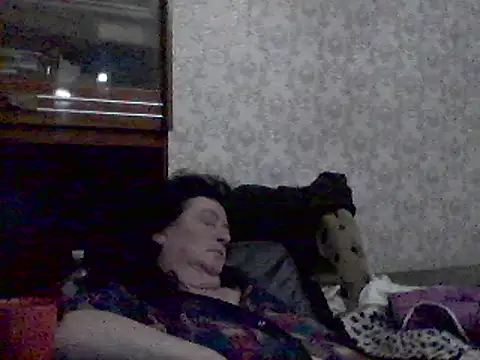 Snapshot of GypsiQueen2 chatting on 25, 2, 2025 GypsiQueen2 online show from 25, 2, 2025