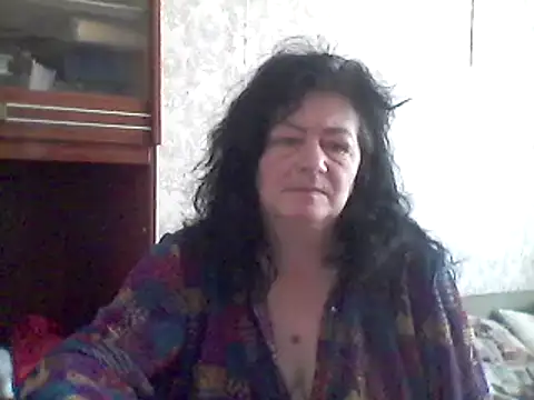 Snapshot of GypsiQueen2 chatting on 26, 2, 2025 GypsiQueen2 online show from 26, 2, 2025