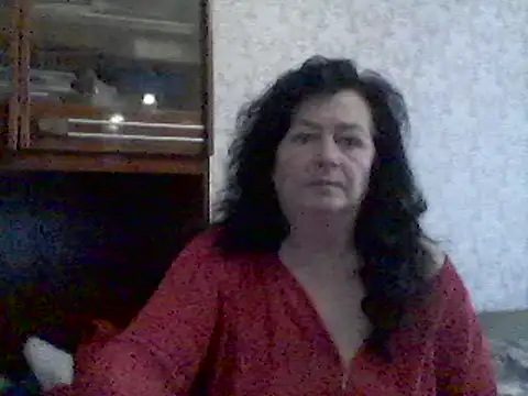 Snapshot of GypsiQueen2 chatting on 1, 3, 2025 GypsiQueen2 online show from 1, 3, 2025