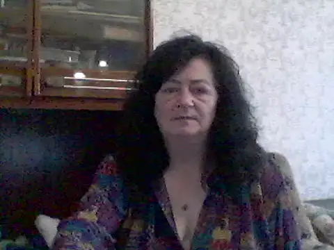 Snapshot of GypsiQueen2 chatting on 3, 3, 2025 GypsiQueen2 online show from 3, 3, 2025