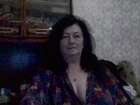 Snapshot of GypsiQueen2 chatting on 4, 3, 2025 GypsiQueen2 online show from 4, 3, 2025