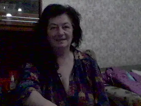 Snapshot of GypsiQueen2 chatting on 13, 3, 2025 GypsiQueen2 online show from 13, 3, 2025
