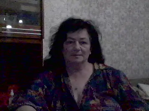 Snapshot of GypsiQueen2 chatting on 14, 3, 2025 GypsiQueen2 online show from 14, 3, 2025