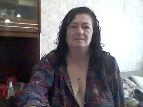 Snapshot of GypsiQueen2 chatting on 15, 3, 2025 GypsiQueen2 online show from 15, 3, 2025