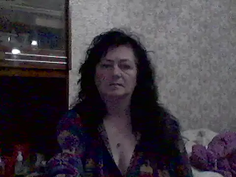 Snapshot of GypsiQueen2 chatting on 15, 3, 2025 GypsiQueen2 online show from 15, 3, 2025