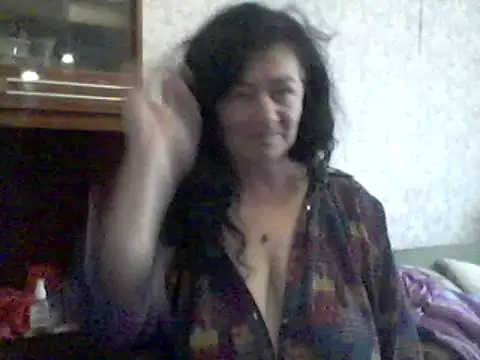 Snapshot of GypsiQueen2 chatting on 16, 3, 2025 GypsiQueen2 online show from 16, 3, 2025