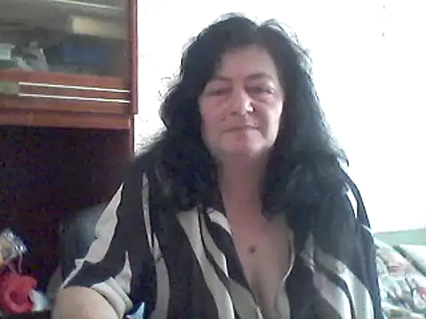 Snapshot of GypsiQueen2 chatting on 19, 3, 2025 GypsiQueen2 online show from 19, 3, 2025