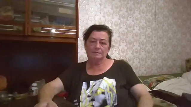 Snapshot of GypsiQueen2 chatting on 20, 9, 2025 GypsiQueen2 online show from 20, 9, 2025