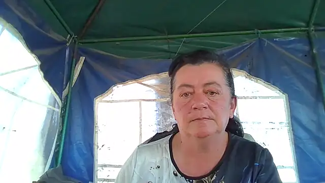 Snapshot of GypsiQueen2 chatting on 21, 9, 2025 GypsiQueen2 online show from 21, 9, 2025
