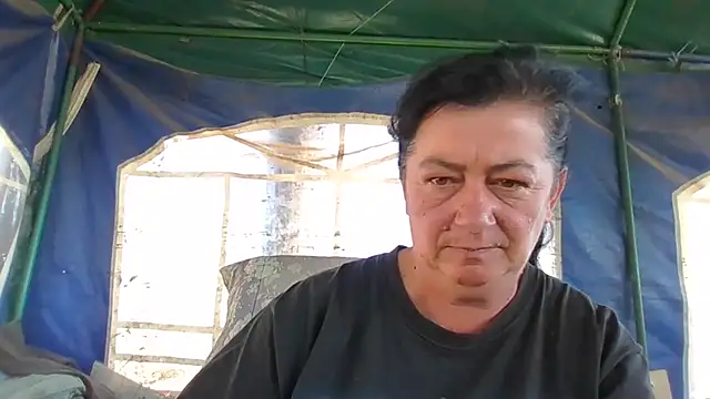 Snapshot of GypsiQueen2 chatting on 22, 9, 2025 GypsiQueen2 online show from 22, 9, 2025