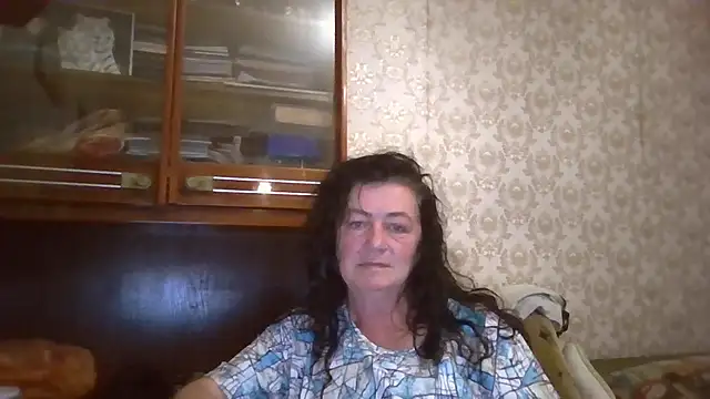 Snapshot of GypsiQueen2 chatting on 24, 9, 2025 GypsiQueen2 online show from 24, 9, 2025