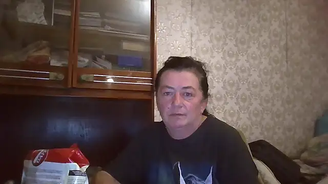 Snapshot of GypsiQueen2 chatting on 26, 9, 2025 GypsiQueen2 online show from 26, 9, 2025