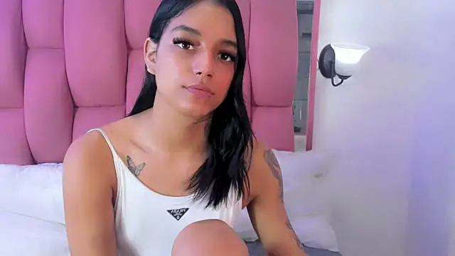 Snapshot of XXVIOLETTAXX chatting on 19, 12, 2024 XXVIOLETTAXX online show from 19, 12, 2024