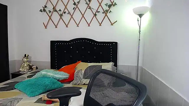 Snapshot of naughty_girl_4u chatting on 22, 2, 2026 naughty girl 4u online show from 22, 2, 2026