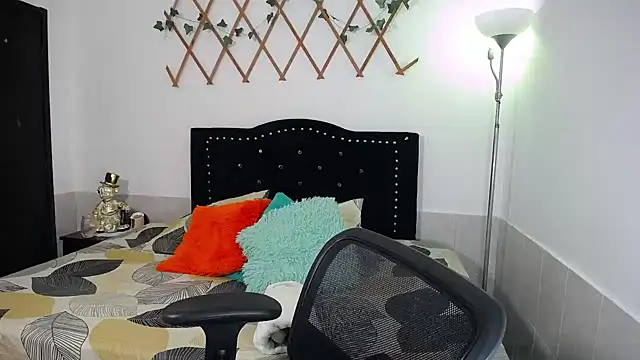 Snapshot of naughty_girl_4u chatting on 23, 2, 2026 naughty girl 4u online show from 23, 2, 2026