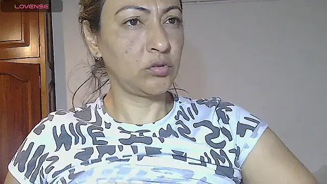 Snapshot of ErikaRika chatting on 14, 9, 2025 ErikaRika online show from 14, 9, 2025