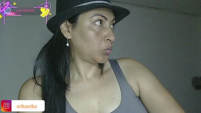 Snapshot of ErikaRika chatting on 23, 9, 2025 ErikaRika online show from 23, 9, 2025