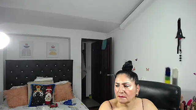 mature bigboobs10 online show from 24, 1, 2025