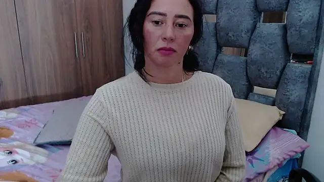 sara hott 1 online show from 27, 1, 2025