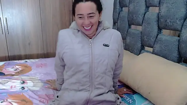 sara hott 1 online show from 11, 2, 2025