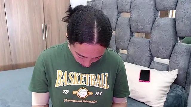 sara hott 1 online show from 26, 2, 2025