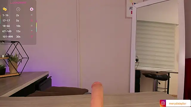 MERIDA TAYLOR online show from 22, 1, 2025