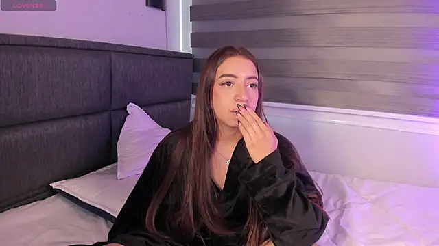 MERIDA TAYLOR online show from 5, 2, 2025