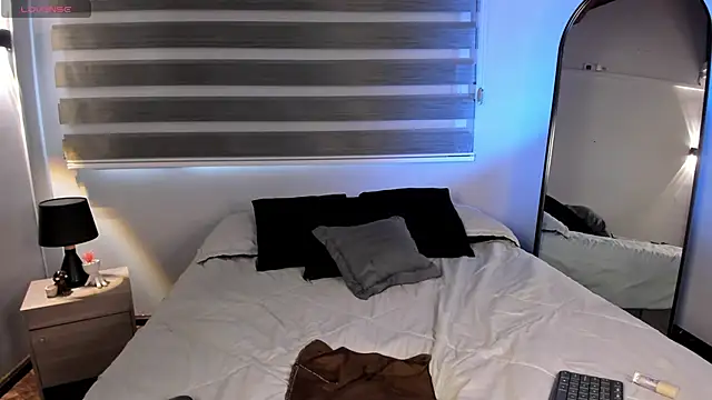 Snapshot of MERIDA_TAYLOR chatting on 7, 2, 2026 MERIDA TAYLOR online show from 7, 2, 2026