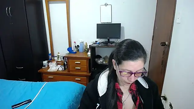 Snapshot of latin49 chatting on 1, 10, 2025 latin49 online show from 1, 10, 2025