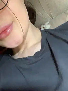 MiaBlossom online show from 29, 1, 2025