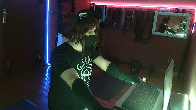 Ginny-the-bdsm-nympho online show from 30, 4, 2026