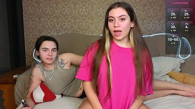 twobabesweet online show from 14, 2, 2025