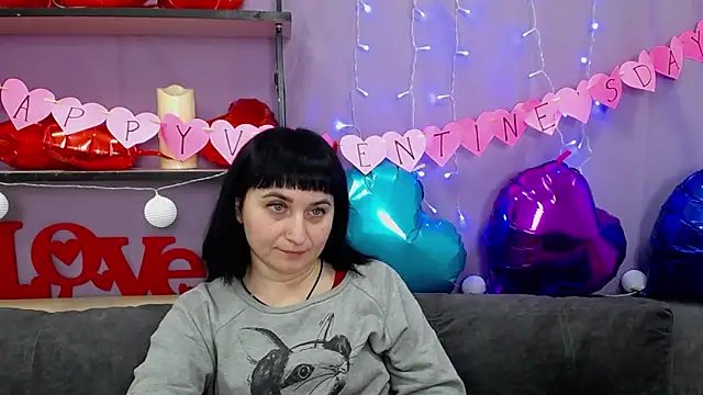 NinaFlawlees online show from 12, 2, 2025