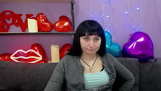 NinaFlawlees online show from 1, 3, 2025