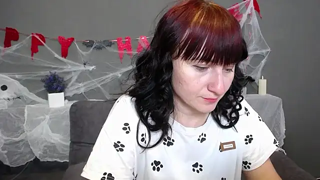 NinaFlawlees online show from 16, 10, 2025