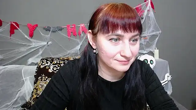 NinaFlawlees online show from 22, 10, 2025