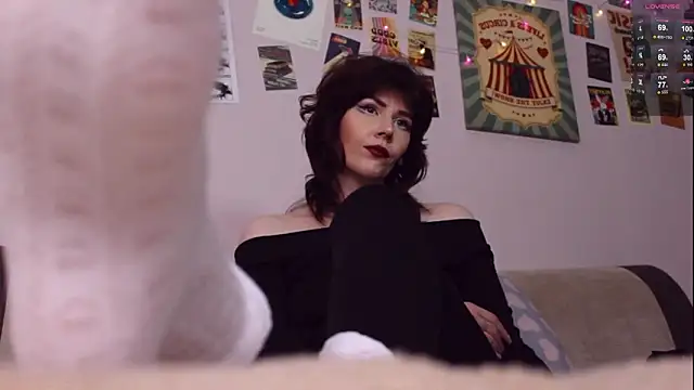 Luna Blake online show from 4, 3, 2026