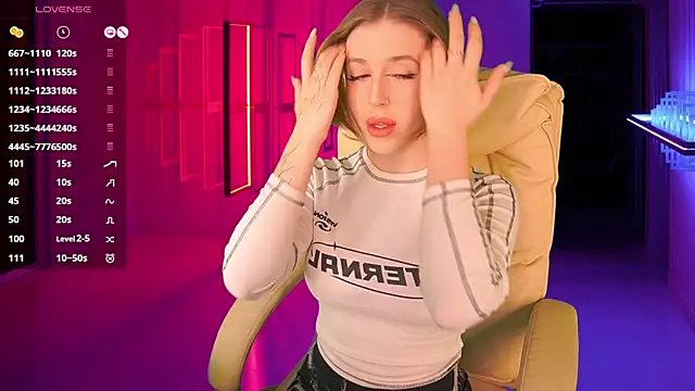 PenellopaRaw online show from 17, 1, 2025