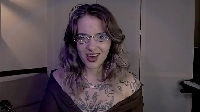 Snapshot of risha_laas chatting on 5, 12, 2024 risha laas online show from 5, 12, 2024