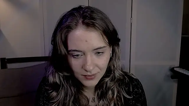 Snapshot of risha_laas chatting on 6, 12, 2024 risha laas online show from 6, 12, 2024